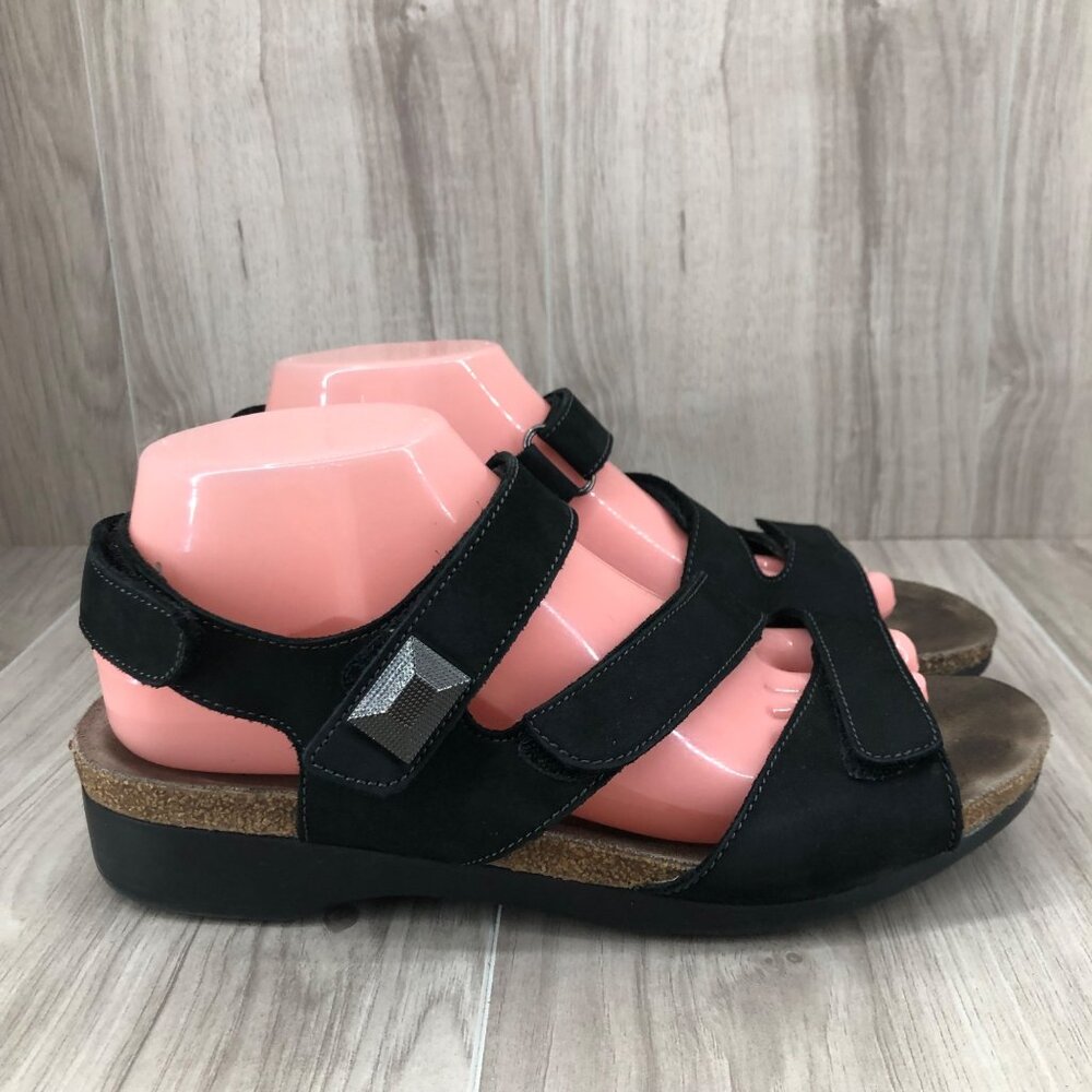 Munro Sandals Womens 9.5M Black Nubuck Leather Hook and Loop Comfort Shoes
